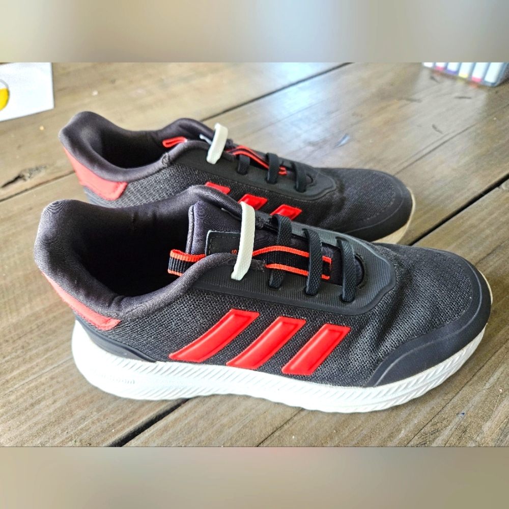 Adidas Kids’ XPLR Path Gray Running Shoes, Boys’ Size 3 1/2